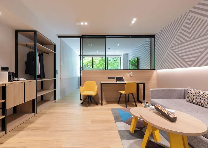 Suites Plaza Hotel & Wellness